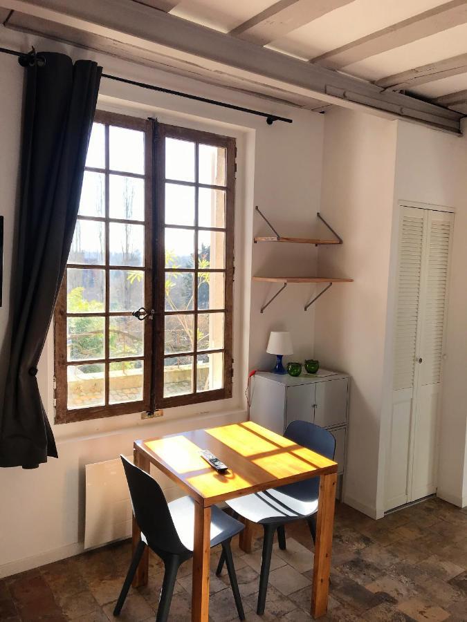 Appartement Spacieux Avec Une Vue Sur Tours Exterior foto