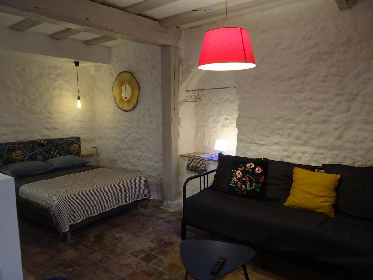 Appartement Spacieux Avec Une Vue Sur Tours Exterior foto